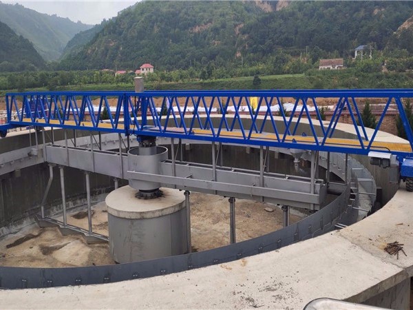 周邊傳動吸泥（ní）機(靜壓式）