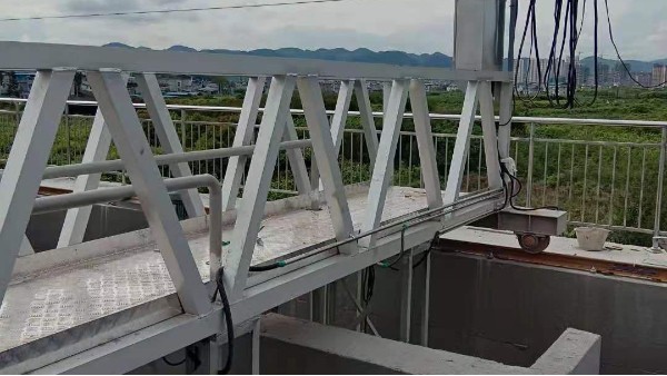 行車式吸泥機，你的得力幹將