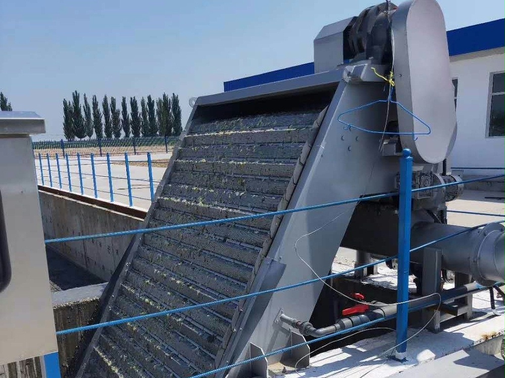 網板式階梯（tī）格柵除汙機