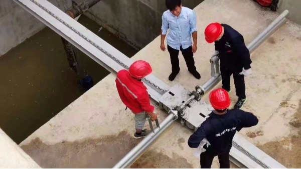 好用（yòng）的刮（guā）泥機——襄綠環保單軌式刮泥機